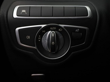 Mercedes Klasa C W205 Kombi Facelifting 2.0 220d 194KM 2018 Mercedes C 220 automat multibeam półskóra navi, zdjęcie 34