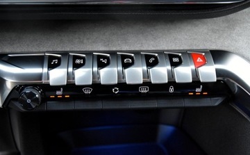 Peugeot 5008 II Crossover Facelifting 1.6 PureTech 180KM 2023 Peugeot 5008 SKORA Alusy LED Navi. BLIS linne assist Grzane fotele 1.6, zdjęcie 28