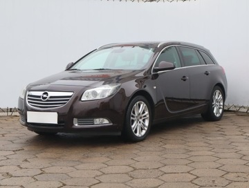Opel Insignia I Sports Tourer 2.0 CDTI ECOTEC 160KM 2013 Opel Insignia 2.0 CDTI, Navi, Xenon, Klima, zdjęcie 1