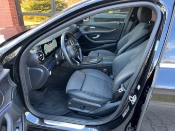 Mercedes Klasa E W213 Limuzyna Facelifting 2.0 E200 197KM 2020 Mercedes-Benz Klasa E 2.0 benzyna 197 KM automat zarej w PL zadbany z, zdjęcie 14