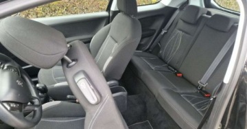 Peugeot 208 I Hatchback 3d 1.6 e-HDI 92KM 2014 Peugeot 208 Peugeot 208 1.6 e-HDi Allure STT 1.6 Diesel 92KM, zdjęcie 11