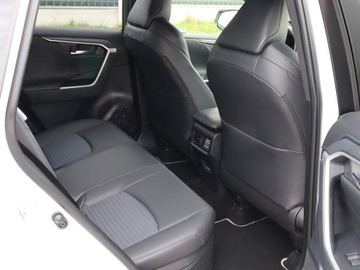 Toyota RAV4 V SUV Facelifting 2.5 Hybrid Dynamic Force 222KM 2024 TOYOTA RAV 4 SELECTION SALON PL SERWIS ASO FABRYCZNA GWARANCJA BEWYPADKOWY!, zdjęcie 17