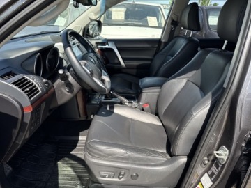Toyota Land Cruiser VI MPV Faceliting 2.8 D-4D 177KM 2016 Toyota Land Cruiser LC 2.8 D-4D Invincible VI (201, zdjęcie 12