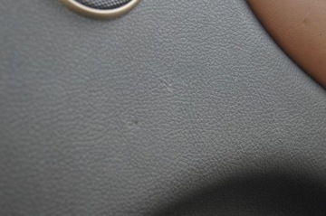 Jeep Grand Cherokee Boczek drzwi prawy tył WK2