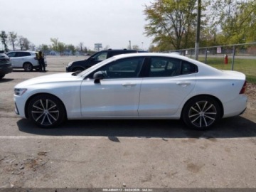 Volvo S60 III 2022 Volvo S60 Momentum 2022 2.0 Benzyna 247KM, zdjęcie 1