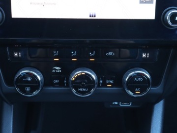 Skoda Octavia III Kombi Facelifting 1.6 TDI 115KM 2018 Skoda Octavia 1.6 TDI, Salon Polska, Navi, Klima, zdjęcie 15