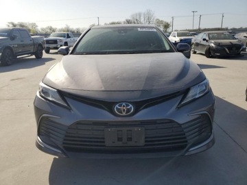 Toyota Camry IX 2021 Toyota Camry LE 2021, od ubezpieczalni 2.5 Benzyna 203KM, zdjęcie 2