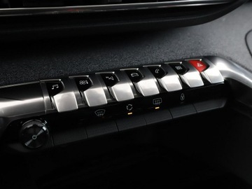 Peugeot 3008 II Crossover 1.5 BlueHDI 130KM 2019 Peugeot 3008 GT-Line automat panorama navi kamera, zdjęcie 29