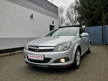 Opel Astra J Hatchback 5d 1.6 Twinport ECOTEC 115KM 2010 Opel Astra 1.6 16V 116 KM GTC Klima Parktronic Tem