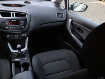 Kia Ceed II Kombi 1.6 CRDi 110KM 2014 Kia Ceed 1.6 CRDi, Salon Polska, Serwis ASO, zdjęcie 7