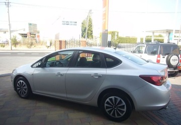 Opel Astra J Sedan 1.4 Turbo ECOTEC 140KM 2017 Opel Astra Opel Astra IV 1.4 T Business 1.4 BenzynaLPG 140KM, zdjęcie 9