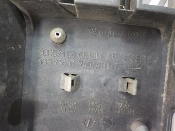 VOLVO C30 MASKA MŘÍŽKA CHLADIČŮ 30657194
