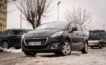 Peugeot 5008 I Minivan Facelifting 2.0 HDi 150KM 2015 Peugeot 5008 Peugeot 5008 I 2.0 BlueHDi 150KM 7-osobowy 2.0 Diesel 150KM, zdjęcie 1