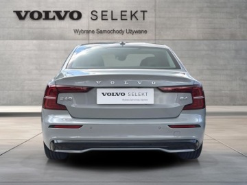 Volvo S60 III Sedan Facelifting 2.0 B4 197KM 2023 Volvo S60 B4 B Ultimate Dark Head up Panorama Akty, zdjęcie 3