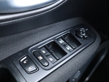 Jeep Renegade SUV 1.6 E-TorQ 110KM 2018 Jeep Renegade 1.6 E-torQ, Salon Polska, zdjęcie 12