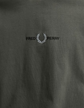 Fred Perry T-shirt w kolorze khaki z haftowanym wzorem XL