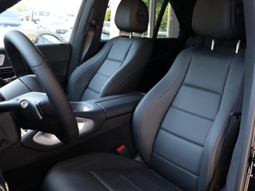Mercedes GLE V167 SUV Facelifting 2.0 300d 269KM 2025 MERCEDES-BENZ GLE 300 d 4-Matic AMG Line 2.0 (269KM) 2025, zdjęcie 4