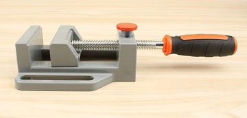 Тиски для моделировочного станка 70 мм.