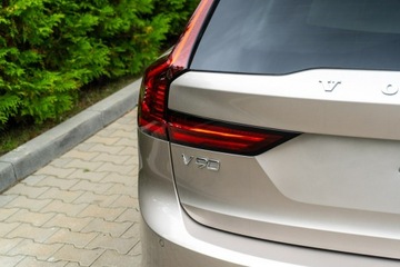 Volvo V90 II Plug-In Facelifting 2.0 T8 Plug-In Hybrid 455KM 2025 Volvo V90 Ultra Dark T8 AWD Plug-in hybrid (310 +, zdjęcie 11