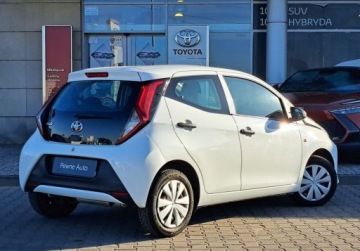 Toyota Aygo II Hatchback 3d Facelifting 1.0 VVT-i 72KM 2019 Toyota Aygo Toyota Aygo 1.0 VVT-i X Comfort 72KM 2019 Benzyna 72KM, zdjęcie 5