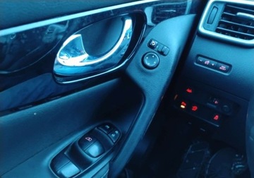 Nissan Qashqai II Crossover 1.6 dCi 130KM 2016 Nissan Qashqai 2016r, SALON POLSKA, 1.6 DCI. Uszkodzony przod i lekko tyl., zdjęcie 9