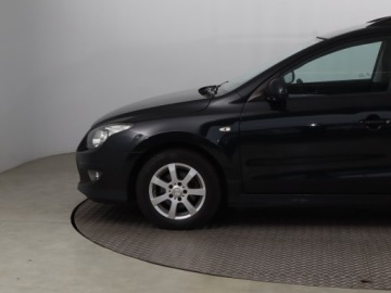 Hyundai i30 I 2011 Hyundai i30 1.6 CRDi, Automat, Klima, Klimatronic, zdjęcie 14