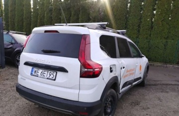 Dacia Jogger 1.0 TCe 110KM 2024 Dacia Jogger 2924r, SALON. 1.0Benzyna. Uszkodzone boki. Poobijana. VAT 23, zdjęcie 3