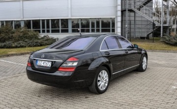 Mercedes Klasa S W221 Limuzyna 5.5 V8 (500) 388KM 2005 Mercedes-Benz Klasa S 5,5V8 (388KM) 5.5 Benzyna 388KM, zdjęcie 3