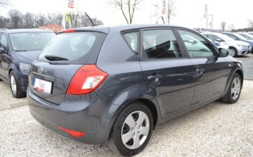Kia Ceed I Hatchback 5d Facelifting 1.4 DOHC CVVT 90KM 2010 Kia Ceed bezwypadkowe - Niski przebieg - klimatyzacja - OPLACONY 1.4 90KM, zdjęcie 14