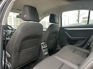 Skoda Octavia III Liftback Facelifting 2.0 TDI 150KM 2019 Skoda Octavia 2.0 TDI 150KM Ambition Salon PL FV23, zdjęcie 28