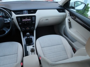 Skoda Octavia III Liftback 1.4 TSI 140KM 2013 Skoda Octavia 1.4 TSI, Salon Polska, Klima, zdjęcie 7