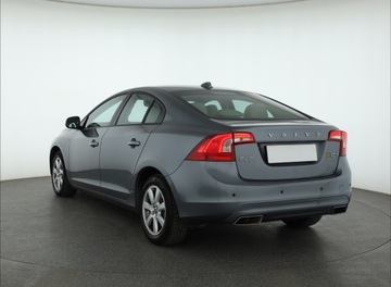 Volvo S60 II Sedan Facelifting 2.0 D4 DRIVE-E 190KM 2017 Volvo S60 D4, Salon Polska, 187 KM, Skóra, Xenon, zdjęcie 3