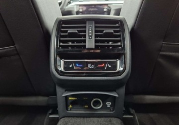 Volkswagen Arteon Fastback Facelifting 2.0 TSI 190KM 2022 Volkswagen Arteon SalonPL 2.0TSI 190KM R-Line DSG Pakiety ACC Ambient El.K, zdjęcie 16