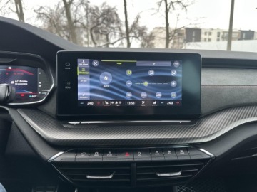 Skoda Octavia IV RS Kombi 2.0 TDI SCR 200KM 2022 Skoda Octavia RS 2.0TDI 200KM, Hak, HEAD-UP, Matri, zdjęcie 22