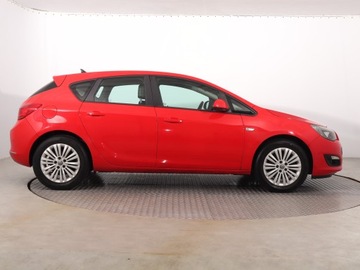 Opel Astra J Hatchback 5d Facelifting 1.6 CDTI ecoFLEX 110KM 2014 Opel Astra 1.6 CDTI, Navi, Klima, Klimatronic, zdjęcie 5