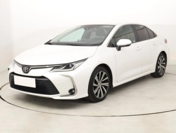 Toyota Corolla XII Sedan Facelifting 1.5 VVT-i 125KM 2023 Toyota Corolla 1.5 VVT-i, Salon Polska, zdjęcie 1