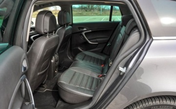 Opel Insignia I Sports Tourer 2.8 V6 Turbo ECOTEC 260KM 2009 Opel Insignia 2,8 (260KM) LPG 4x4 Bezwypadkowy 190 tys. km 2.8 BenzynaLPG, zdjęcie 7