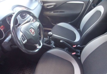 Fiat Punto Punto 2012 Hatchback 3d 1.4 8v 77KM 2014 Fiat Punto Fiat Punto Evo Salon PL 1.4 Benzyna 77KM, zdjęcie 9