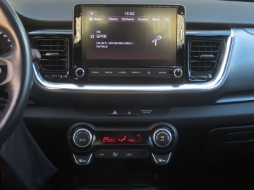 Kia Stonic I Crossover Facelifting 1.0 T-GDI 100KM 2022 Kia Stonic 1.0 T-GDI, Serwis ASO, VAT 23%, Klima, zdjęcie 11