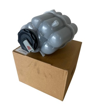 NÁDOBKA KAPALINY CHLADÍCÍHO AUDI A4 A5 8W2121405K