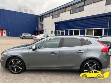 Volvo V40 II Hatchback 2.0 D4 DRIVE-E 190KM 2014 R-Design*bezwypadk.*DUŻY WYBÓR*od ręki z Holandii, zdjęcie 27