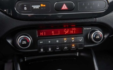 Kia Carens IV Minivan 1.7 VGT CRDi 141KM 2016 Kia Carens 1.7CRDI 141KM Ledy Xenon Navi Camera Panorama 7os Full Gwaranc, zdjęcie 21