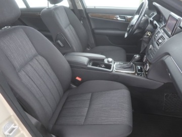 Mercedes Klasa C W204 Kombi T204 2.2 220CDI BlueEfficiency 170KM 2009 Mercedes C C 220 CDI, 167 KM, Automat, Navi, zdjęcie 8