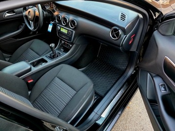 Mercedes Klasa A W176 2013 Mercedes A180 1,6 benz 120KM, zdjęcie 21