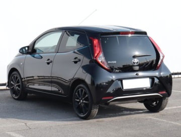 Toyota Aygo II Hatchback 3d Facelifting 1.0 VVT-i 72KM 2018 Toyota Aygo 1.0 VVT-i, Salon Polska, Serwis ASO, zdjęcie 3