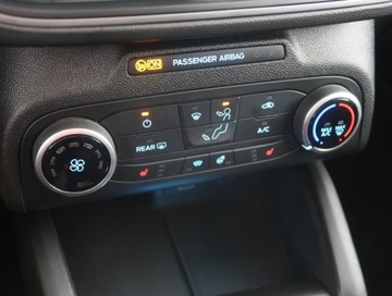 Ford Focus IV Hatchback Facelifting 1.0 EcoBoost 125KM 2022 Ford Focus 1.0 MHEV, Serwis ASO, Navi, Klima, zdjęcie 11