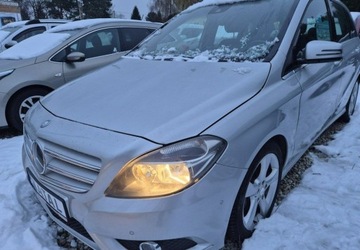 Mercedes Klasa B W246 Sports Tourer 200 BlueEFFICIENCY 156KM 2013 Mercedes-Benz Klasa B Panorama Automat Tylko 124.000km Zarejestrowany