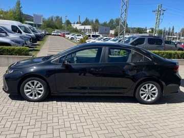 Toyota Corolla XII Sedan Facelifting 1.8 Hybrid 140KM 2025 Od ręki - Comfort 1.8 Hybrid 140KM | Podgrzewane fotele!, zdjęcie 2