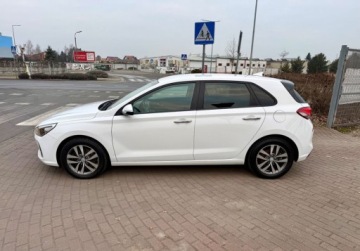 Hyundai i30 II Wagon Facelifting 1.6 CRDi 110KM 2017 Hyundai i30 1.6Crdi 110 PS NAVI Kamera Extra stan 1.6 Diesel 110KM, zdjęcie 24