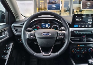 Ford Focus III Sedan Facelifting 1.0 EcoBoost 100KM 2018 Ford Focus Ford Focus 1.0 EcoBoost Titanium Benzyna 100KM, zdjęcie 9